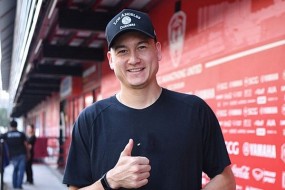 Không về Việt Nam, Đặng Văn Lâm đi du lịch một mình Không về Việt Nam, Đặng Văn Lâm đi du lịch một mình