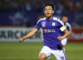 VIDEO: Hanoi FC captain Van Quyet competes as an 'artist' in the unprofessional match VIDEO: Hanoi FC captain Van Quyet competes as an 'artist' in the unprofessional match