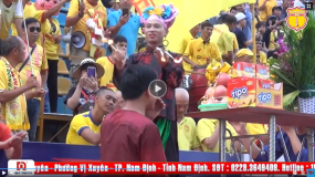 VIDEO: Mời thầy hầu đồng về giải đen, chuyện chỉ có ở V.League VIDEO: Mời thầy hầu đồng về giải đen, chuyện chỉ có ở V.League