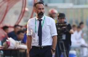 HLV châu Âu muốn kiện đội bóng V.League lên FIFA HLV châu Âu muốn kiện đội bóng V.League lên FIFA