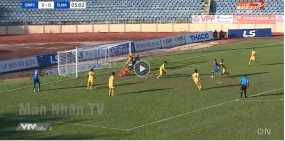 Highlights Quảng Nam 2-1 SLNA: Văn Đức mất oan penalty Highlights Quảng Nam 2-1 SLNA: Văn Đức mất oan penalty
