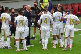 HLV Zidane phản pháo chuyện Real Madrid thắng nhờ trọng tài HLV Zidane phản pháo chuyện Real Madrid thắng nhờ trọng tài