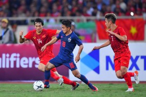 'Messi Thái' tin vào HLV Nishino, thách thức ĐT Việt Nam và các đối thủ tại VL World Cup 'Messi Thái' tin vào HLV Nishino, thách thức ĐT Việt Nam và các đối thủ tại VL World Cup