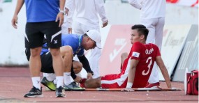 Quế Ngọc Hải nhận trái đắng sau nỗ lực truy cản Phan Văn Đức Quế Ngọc Hải nhận trái đắng sau nỗ lực truy cản Phan Văn Đức