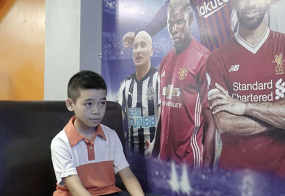 Thua đau Top 8 châu Á, thần đồng PES Việt Nam bật khóc nức nở Thua đau Top 8 châu Á, thần đồng PES Việt Nam bật khóc nức nở