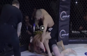 VIDEO: Bản sao Khabib thể hiện bản lĩnh võ đài đáng nể VIDEO: Bản sao Khabib thể hiện bản lĩnh võ đài đáng nể