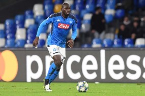 MU sắp thất bại trước Man City trong thương vụ chiêu mộ sao khủng Napoli MU sắp thất bại trước Man City trong thương vụ chiêu mộ sao khủng Napoli