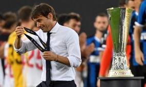 HLV Conte hoang mang về tương lai sau thất bại trước Sevilla HLV Conte hoang mang về tương lai sau thất bại trước Sevilla