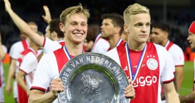 Cựu sao Liverpool: 'Van de Beek thực sự là một món hời của Man Utd' Cựu sao Liverpool: 'Van de Beek thực sự là một món hời của Man Utd'