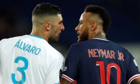 Neymar: 'Tôi chỉ tiếc vì không đấm thẳng vào mặt thằng khốn đó' Neymar: 'Tôi chỉ tiếc vì không đấm thẳng vào mặt thằng khốn đó'