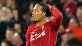Cựu sao Hà Lan: 'Van Dijk là kẻ lười biếng, không thể vươn tới đẳng cấp thế giới' Cựu sao Hà Lan: 'Van Dijk là kẻ lười biếng, không thể vươn tới đẳng cấp thế giới'