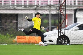 Thủ môn Đặng Văn Lâm liên tiếp đón tin vui tại Muangthong United Thủ môn Đặng Văn Lâm liên tiếp đón tin vui tại Muangthong United