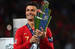 Cristiano Ronaldo chính thức ấn định thời điểm từ giã ĐTQG Cristiano Ronaldo chính thức ấn định thời điểm từ giã ĐTQG