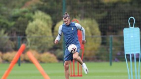 VIDEO: Gareth Bale trình diễn kĩ năng ghi bàn bằng chân trái tại Tottenham VIDEO: Gareth Bale trình diễn kĩ năng ghi bàn bằng chân trái tại Tottenham