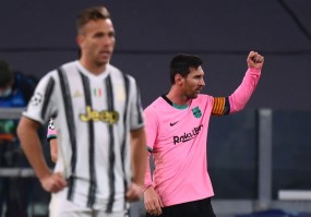'Hành hạ' Juventus, Messi chinh phục thêm một cột mốc khó tin 'Hành hạ' Juventus, Messi chinh phục thêm một cột mốc khó tin