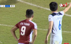 VIDEO: Xuân Trường 'lơ nga lơ ngơ' khiến HAGL bị tiền đạo triệu đô của TPHCM phá lưới VIDEO: Xuân Trường 'lơ nga lơ ngơ' khiến HAGL bị tiền đạo triệu đô của TPHCM phá lưới