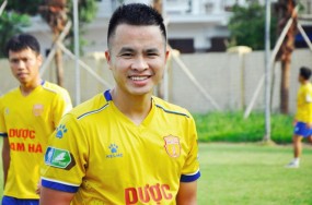 Sau 'họng pháo' SLNA, TPHCM tiếp tục chiêu mộ thành công Nhạc trưởng Nam Định Sau 'họng pháo' SLNA, TPHCM tiếp tục chiêu mộ thành công Nhạc trưởng Nam Định