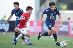VIDEO: Thiếu vắng Chanathip, ĐT Thái Lan bị các ngôi sao Thai League cầm hòa thất vọng VIDEO: Thiếu vắng Chanathip, ĐT Thái Lan bị các ngôi sao Thai League cầm hòa thất vọng