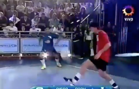 VIDEO: Trận cầu hiếm hoi Lionel Messi sát cánh cùng huyền thoại Maradona VIDEO: Trận cầu hiếm hoi Lionel Messi sát cánh cùng huyền thoại Maradona
