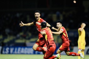 Than Quảng Ninh chiêu mộ 'lá chắn thép' SLNA, chuẩn bị tái thiết đội hình Than Quảng Ninh chiêu mộ 'lá chắn thép' SLNA, chuẩn bị tái thiết đội hình