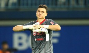 Phóng viên Thái Lan chỉ ra điểm yếu 'chí mạng' sẽ làm khó Văn Lâm tại J-League Phóng viên Thái Lan chỉ ra điểm yếu 'chí mạng' sẽ làm khó Văn Lâm tại J-League