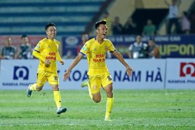 Nam Định quyết giữ 'chất địa phương' dù có phải vật lộn trụ hạng Nam Định quyết giữ 'chất địa phương' dù có phải vật lộn trụ hạng