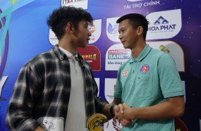 Sao HAGL có hành động đẹp trong lễ trao giải Fair Play 2020 Sao HAGL có hành động đẹp trong lễ trao giải Fair Play 2020