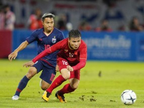 NÓNG: Quang Hải sắp trở thành đồng đội của 'Messi Thái', đối đầu Văn Lâm tại J-League 1? NÓNG: Quang Hải sắp trở thành đồng đội của 'Messi Thái', đối đầu Văn Lâm tại J-League 1?