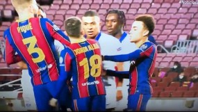 Mbappe lớn tiếng dọa Jordi Alba: 'Tôi sẽ giết anh nếu gặp anh ngoài đường' Mbappe lớn tiếng dọa Jordi Alba: 'Tôi sẽ giết anh nếu gặp anh ngoài đường'