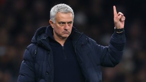Thua 5/6 trận, HLV Mourinho vẫn khẳng định: 'Phương pháp huấn luyện của tôi không ai sánh bằng' Thua 5/6 trận, HLV Mourinho vẫn khẳng định: 'Phương pháp huấn luyện của tôi không ai sánh bằng'