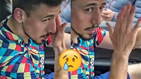 VIDEO: Thành tích bết bát, trung vệ của Barcelona vừa đi vừa khóc rời Camp Nou VIDEO: Thành tích bết bát, trung vệ của Barcelona vừa đi vừa khóc rời Camp Nou