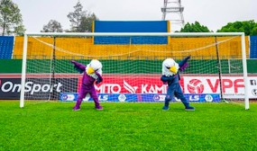 CLB Bình Dương chính thức công bố linh vật mới, 'kẻ săn mồi' thách thức cả V-League CLB Bình Dương chính thức công bố linh vật mới, 'kẻ săn mồi' thách thức cả V-League