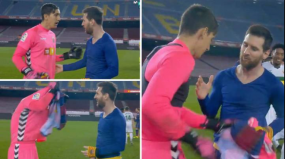 Trở thành người hiếm hoi được Messi xin đổi áo, thủ môn Elche luống cuống hỏi xác nhận Trở thành người hiếm hoi được Messi xin đổi áo, thủ môn Elche luống cuống hỏi xác nhận