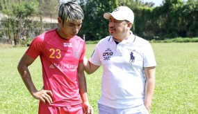 Trước khi sang Nhật, 'máy quét của ĐT Việt Nam' cam kết trọn đời với Sài Gòn FC Trước khi sang Nhật, 'máy quét của ĐT Việt Nam' cam kết trọn đời với Sài Gòn FC