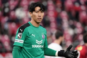 VIDEO: Thủ thành số 1 của Cerezo Osaka thể hiện thất vọng, cơ hội cho Văn Lâm đã tới? VIDEO: Thủ thành số 1 của Cerezo Osaka thể hiện thất vọng, cơ hội cho Văn Lâm đã tới?