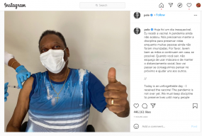Pele sở hữu một trong những liều vaccine COVID-19 đầu tiên tại Brazil Pele sở hữu một trong những liều vaccine COVID-19 đầu tiên tại Brazil