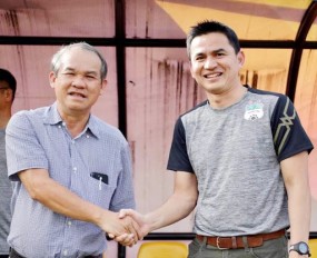 HLV Kiatisak: 'Tôi muốn học trò hướng tới AFC Champions League' HLV Kiatisak: 'Tôi muốn học trò hướng tới AFC Champions League'