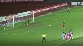 VIDEO: Tấn Trường cản phá penalty xuất thần khiến CĐV Hải Phòng tiếc nuối VIDEO: Tấn Trường cản phá penalty xuất thần khiến CĐV Hải Phòng tiếc nuối