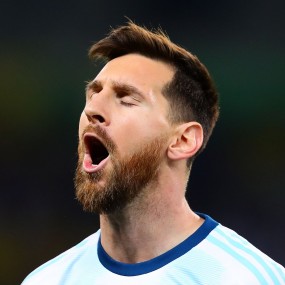 VIDEO: Lionel Messi tức 'phát điên' khi bị Fan làm phiền VIDEO: Lionel Messi tức 'phát điên' khi bị Fan làm phiền