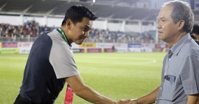 Bầu Đức: 'Hà Nội FC với HAGL bây giờ trình độ cũng một chín, một mười' Bầu Đức: 'Hà Nội FC với HAGL bây giờ trình độ cũng một chín, một mười'