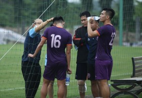 HLV Park Hang Seo quan tâm đặc biệt tới đội trưởng U22 Việt Nam HLV Park Hang Seo quan tâm đặc biệt tới đội trưởng U22 Việt Nam