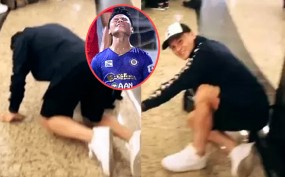 VIDEO: Lộ clip quỳ lạy của Quang Hải chốn đông người, được bạn thân chia sẻ VIDEO: Lộ clip quỳ lạy của Quang Hải chốn đông người, được bạn thân chia sẻ