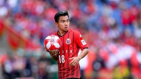 Đại náo J-League suốt 3 năm, 'Messi Thái' đi vào lịch sử bóng đá Đông Nam Á Đại náo J-League suốt 3 năm, 'Messi Thái' đi vào lịch sử bóng đá Đông Nam Á