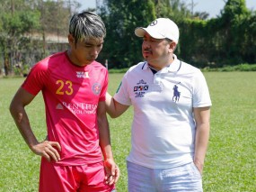 Cao Văn Triền lùi lịch đi Nhật để làm người hùng 'giải cứu' Sài Gòn FC? Cao Văn Triền lùi lịch đi Nhật để làm người hùng 'giải cứu' Sài Gòn FC?