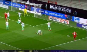 VIDEO: Hậu vệ Bundesliga bị đối phương hành hạ 'bộ ấm chén' với 3 pha bắn phá liên tiếp VIDEO: Hậu vệ Bundesliga bị đối phương hành hạ 'bộ ấm chén' với 3 pha bắn phá liên tiếp