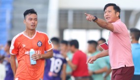 Thừa nhận không nói được cầu thủ SHB Đà Nẵng, HLV Lê Huỳnh Đức muốn từ chức