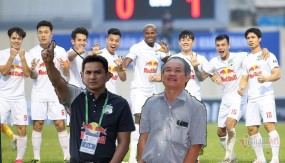 Vũ Văn Thanh: 'HAGL bằng mọi giá đem về chức vô địch để tri ân 20 năm bầu Đức làm bóng đá' Vũ Văn Thanh: 'HAGL bằng mọi giá đem về chức vô địch để tri ân 20 năm bầu Đức làm bóng đá'