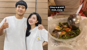 VIDEO: Tập trung cùng ĐTVN, Đức Chinh khoe đồ ăn bạn gái gửi tới tận khách sạn VIDEO: Tập trung cùng ĐTVN, Đức Chinh khoe đồ ăn bạn gái gửi tới tận khách sạn