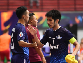 Đội trưởng ĐT Thái Lan hết lòng cổ vũ ĐT Việt Nam dự World Cup Đội trưởng ĐT Thái Lan hết lòng cổ vũ ĐT Việt Nam dự World Cup