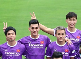 AFC chỉ ra cầu thủ sẽ là chìa khóa thành công của ĐT Việt Nam ở Vòng loại World Cup AFC chỉ ra cầu thủ sẽ là chìa khóa thành công của ĐT Việt Nam ở Vòng loại World Cup
